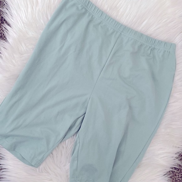 NWT Simplee T-shirt & biker shorts set - Picture 4 of 5